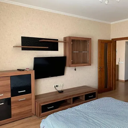 Staroportofrankovskaya & Pastera Street Apartment