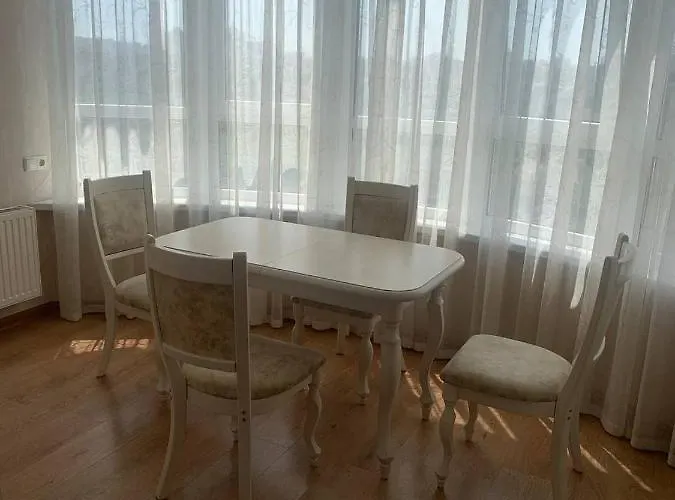 Staroportofrankovskaya & Pastera Street Appartement